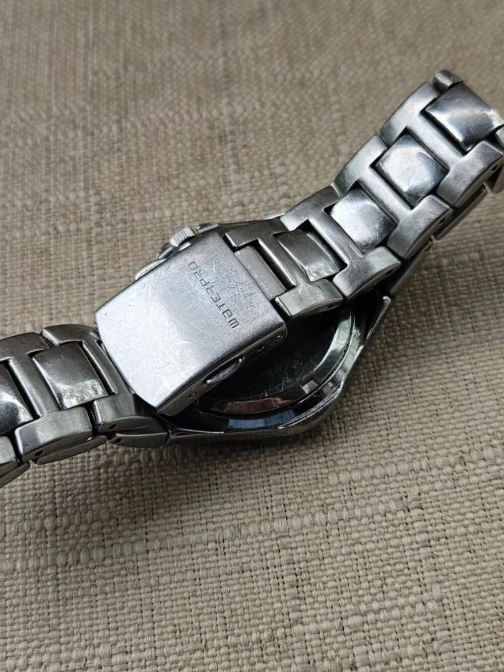 Vintage Guess Waterpro Men Wristwatch Date Calendar Analog Quartz Wrist Watch